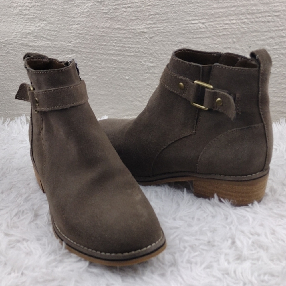 Blondo Waterproof Brown Suede Leather Round Toe Side Zip Low Heel Ankle Boot